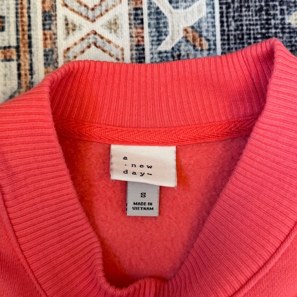 A New Day Women's Pink Cropped Crewneck Sweater Size Small - Picture 7 of 11